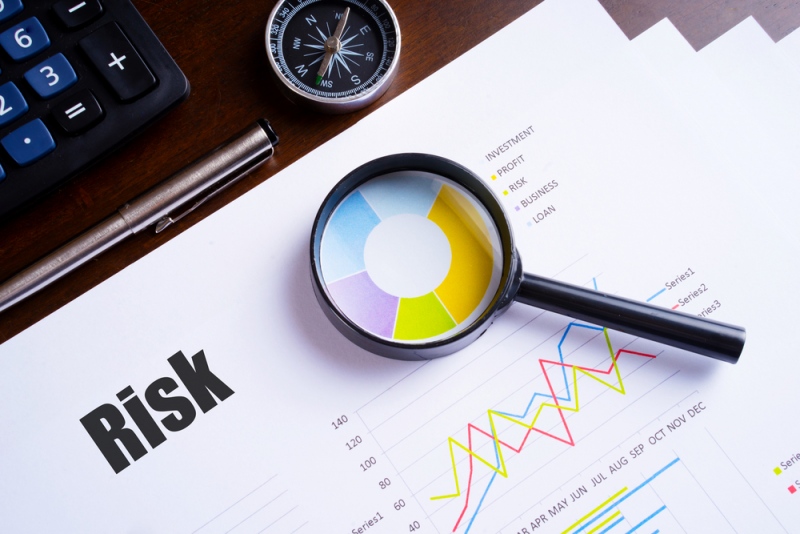 3 Online Poker Lessons About Risk That Will Make You A Millionaire